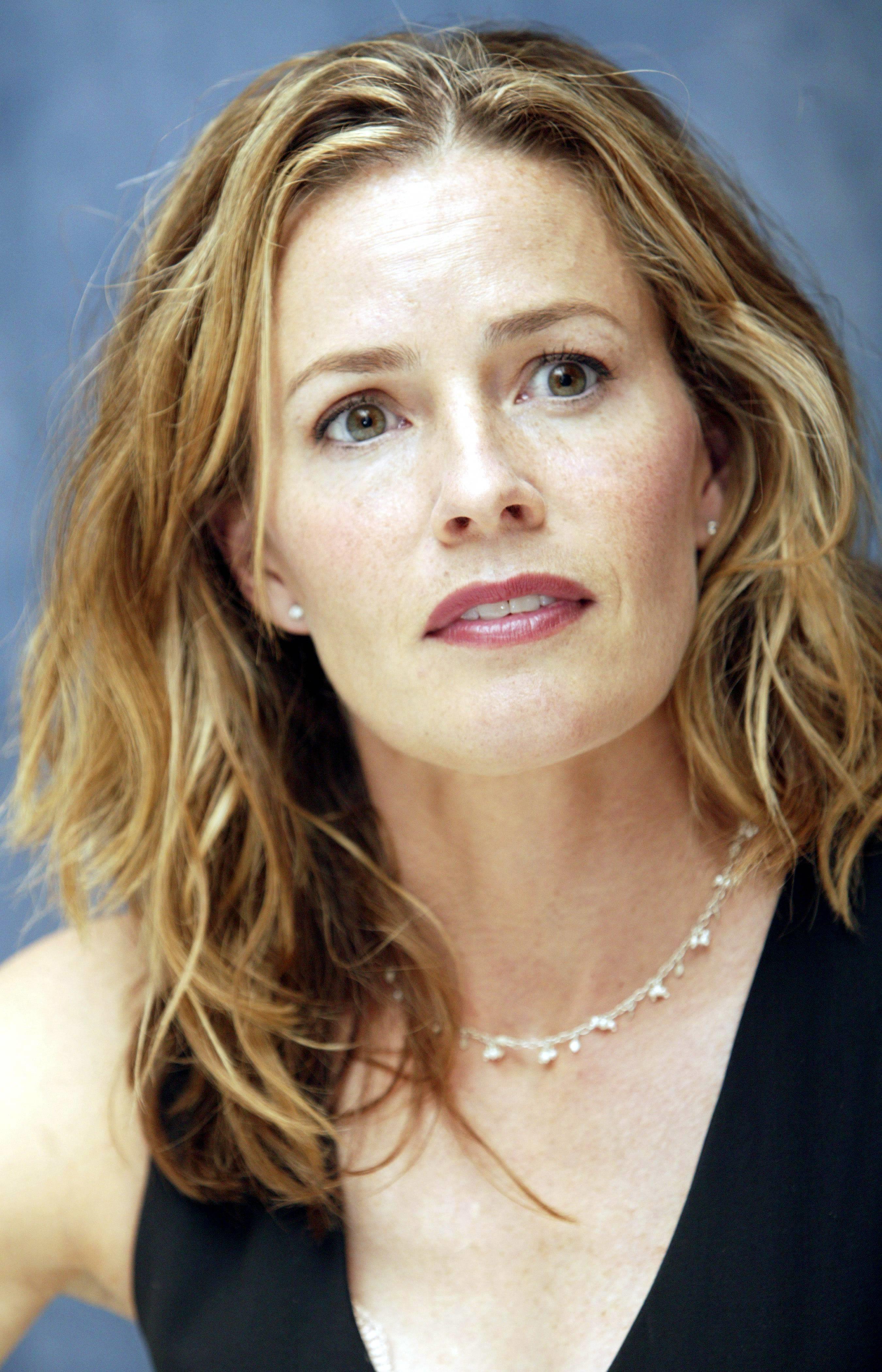 Elisabeth Shue Pictures
