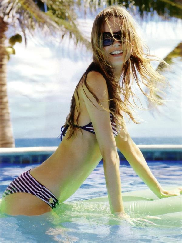 Aurelia Gliwski in a bikini