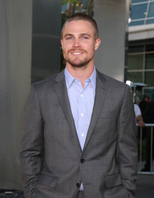 Stephen Amell