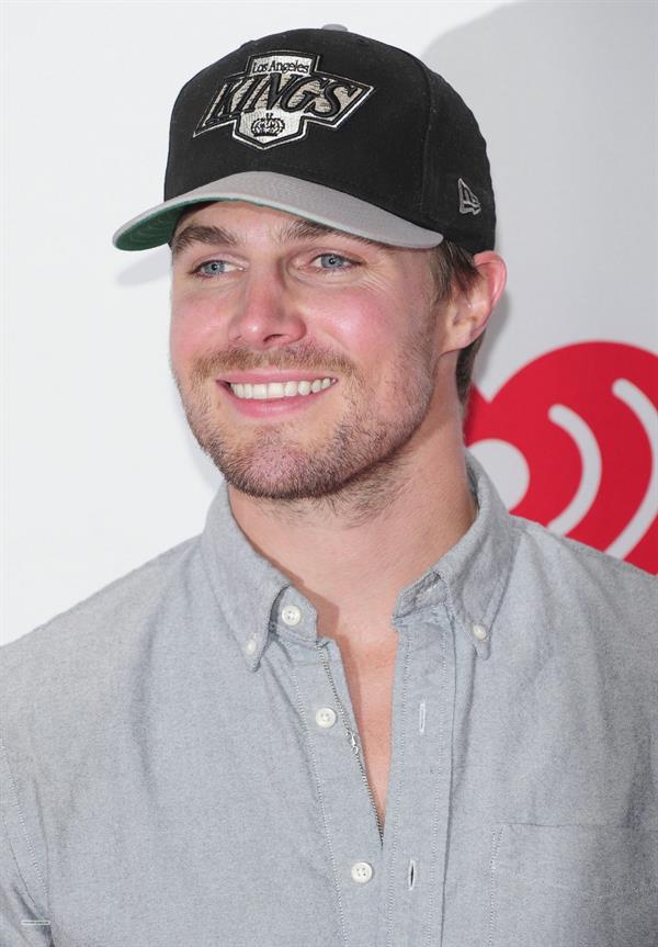 Stephen Amell