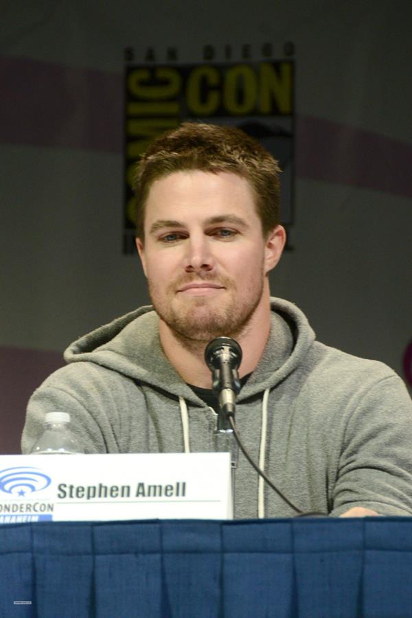 Stephen Amell