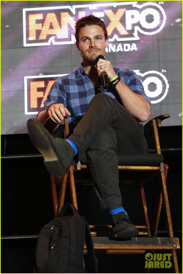 Stephen Amell