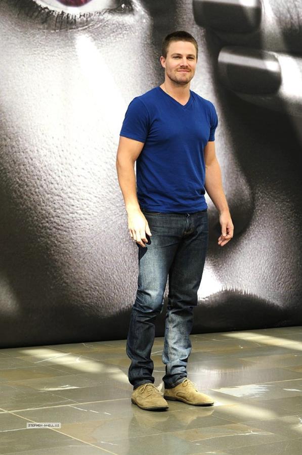 Stephen Amell