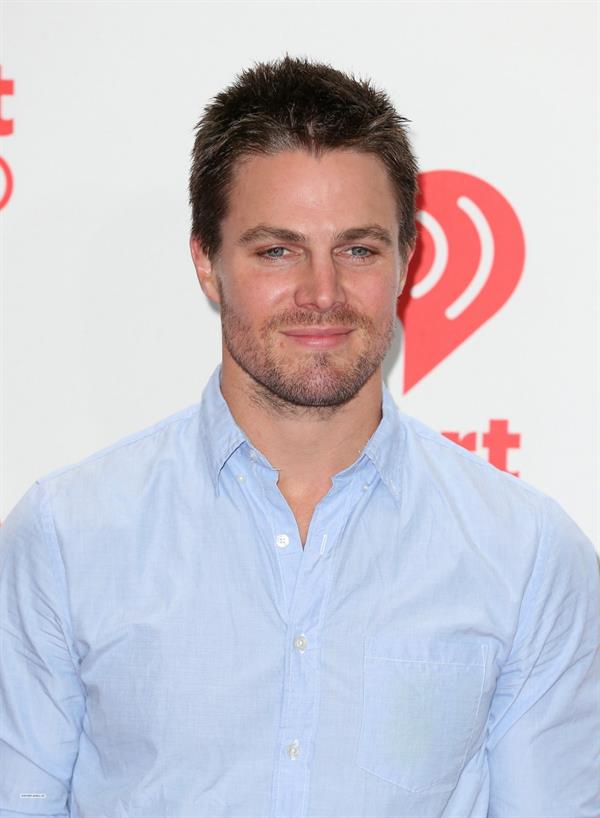 Stephen Amell