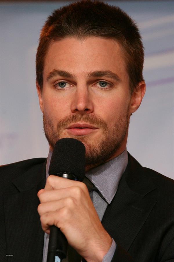 Stephen Amell