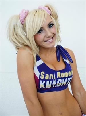 Jessica Nigri as Juliet Starling