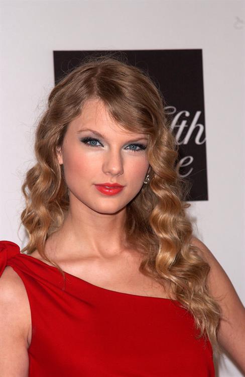 Taylor Swift 13th annual unforgettable evening benefiting eif held at beverly wilshire four seasons hotel on january 27 2010 