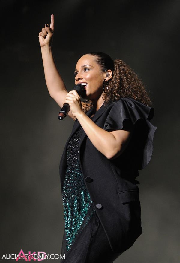 Alicia Keys Essence Music Festival on July 3, 2010 