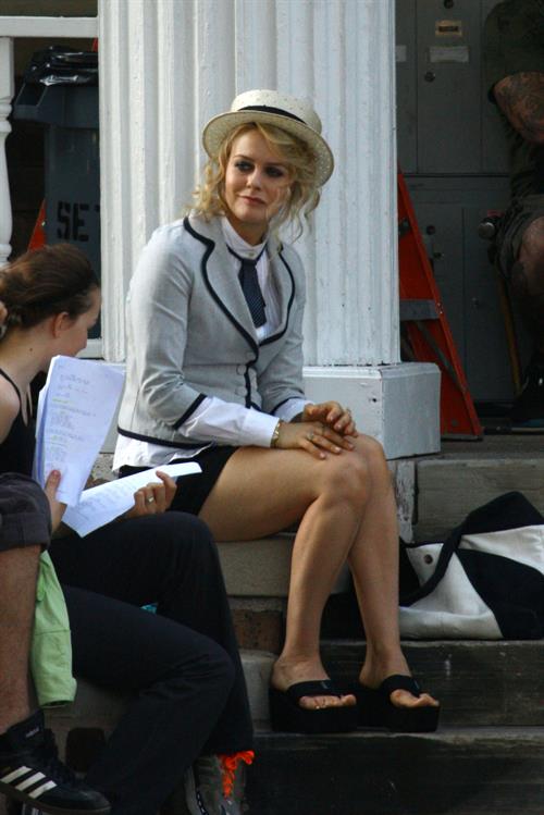 Alicia Silverstone Pictures Alicia Silverstone on Vamps set in Detroit on August 13, 2010