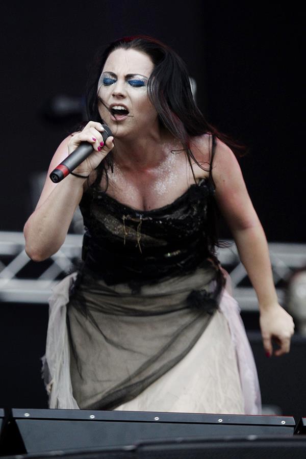 Amy Lee - Evanescence perform at the 2012 Heineken Jammin festival on July 6, 2012