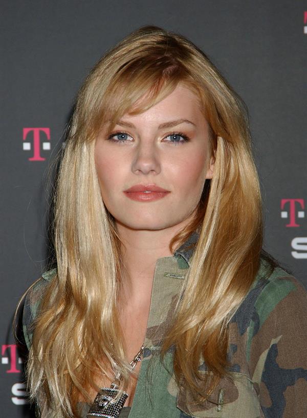 Elisha Cuthbert