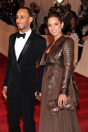 Alicia Keys metropolitan museum of art costume institute benefit 02 05 11 