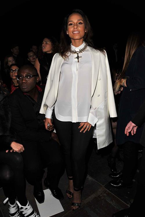 Alicia Keys Paris Fashion Week on March 4, 2012