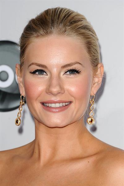 Elisha Cuthbert attending the 2012 American Music Awards in Los Angeles Nov 18, 2012 