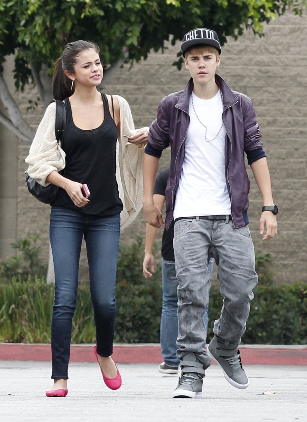 Selena Gomez and Justin Bieber in Los Angeles on September 16, 2011