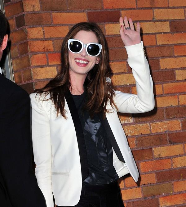 Anne Hathaway leaves the Daily Show with Jon Stewart in New York City on August 18, 2011