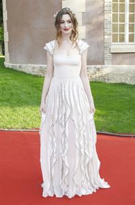 Anne Hathaway White Fairy Tale Love Ball in Paris on July 5, 2011