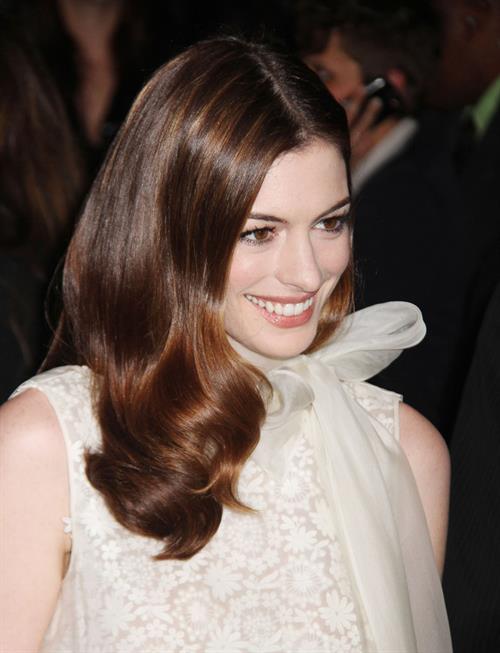 Anne Hathaway Love & Other Drugs screening at the DGA Theater in New York City on November 16, 2010