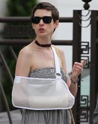 Anne Hathaway out for lunch in Brooklyn New York City on May 30, 2012