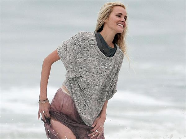 Isabel Lucas