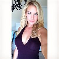Paige Spiranac taking a selfie