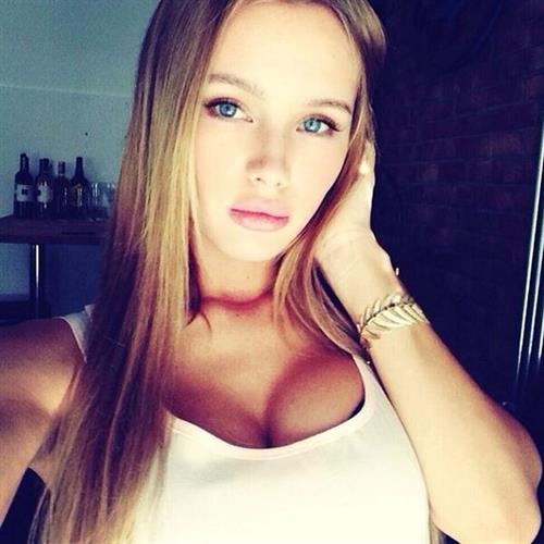 Olya Abramovich taking a selfie