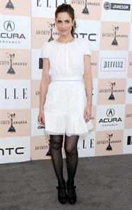 Amanda Peet Film Independent Spirit awards at Santa Monica Beach on February 26, 2011