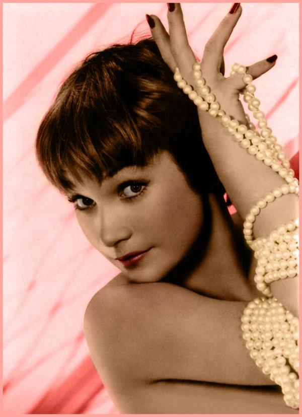 Shirley MacLaine