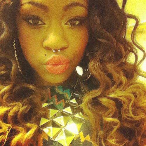 Lucci Vee taking a selfie