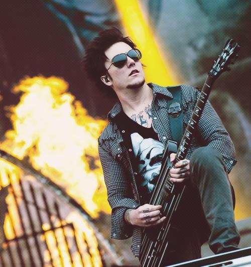 Synyster Gates