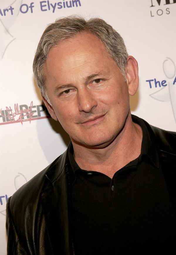 Victor Garber