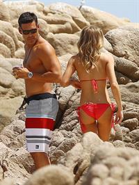 LeAnn Rimes in a bikini - ass