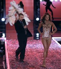 Alessandra Ambrosio in lingerie