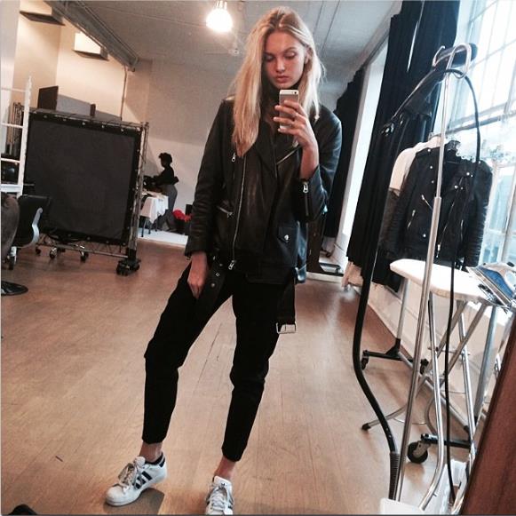 Romee Strijd taking a selfie