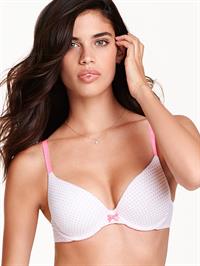 Sara Sampaio in lingerie