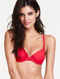 Sara Sampaio in lingerie