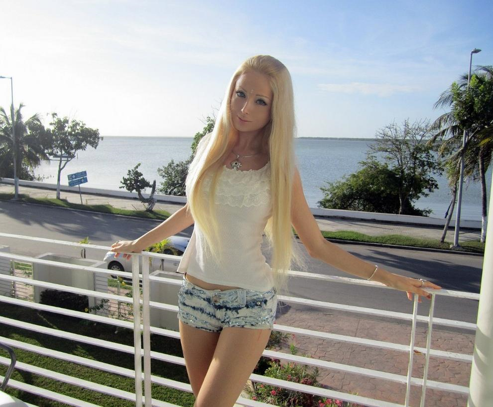 Valeria Lukyanova