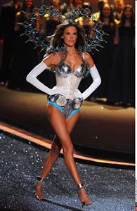 Alessandra Ambrosio in lingerie