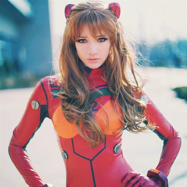 Lyz Brickley - Asuka cosplay