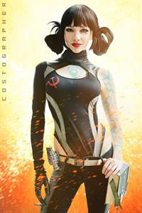 Lyz Brickley - Vladof Sickle Maya Cosplay