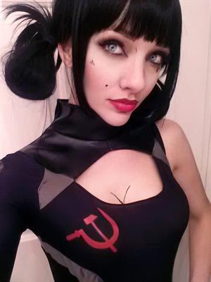 Lyz Brickley - Vladof Sickle Maya Cosplay