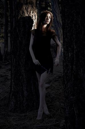 Lyz Brickley - Path of Exile Witch Cosplay