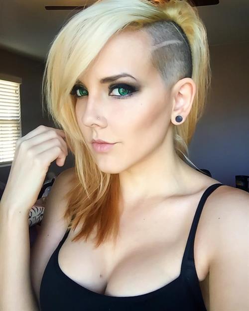 Darshelle Stevens taking a selfie