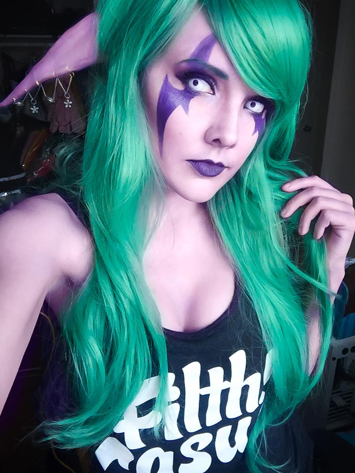 Darshelle Stevens taking a selfie