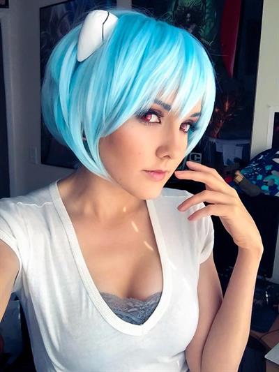 Darshelle Stevens taking a selfie