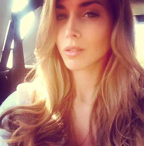 Cindy Prado taking a selfie