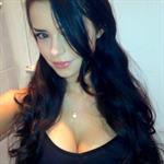 Demi Rose Mawby taking a selfie