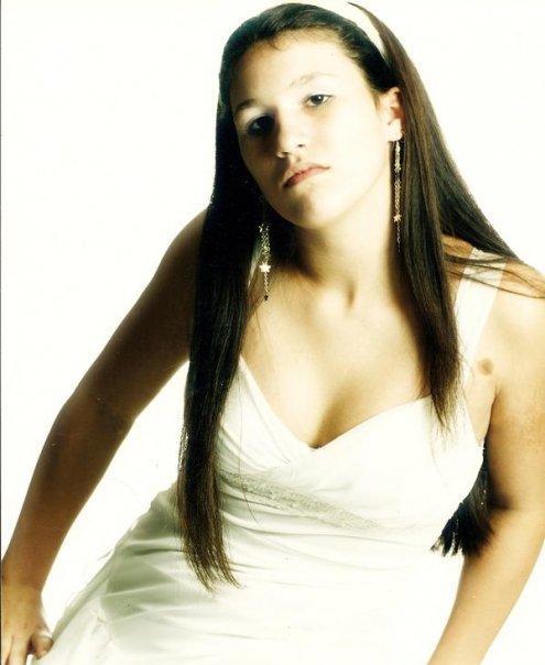 Jessica is all natural and never wears any makeup, a rare gem in today life of maxim magazines, spray on tans, photoshop, etc. There is nothing artificial about her.