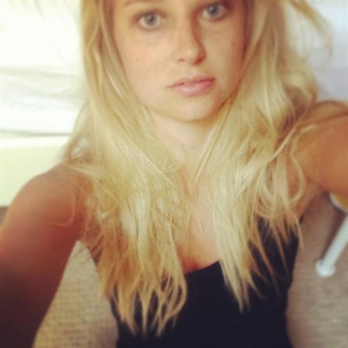 Genevieve Morton taking a selfie