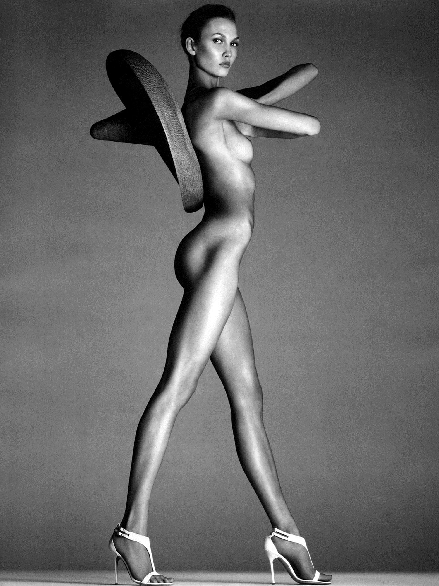 Karlie Kloss Nude Pictures. Rating = 7.41/10